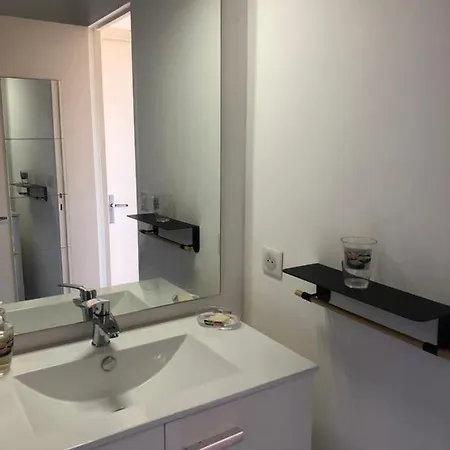 Le Mi-hauteur Apartment *